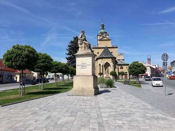 Kostel sv. Voršily, Chlumec nad Cidlinou - Sakrální stavby - Hradecko - Chlumec nad Cidlinou