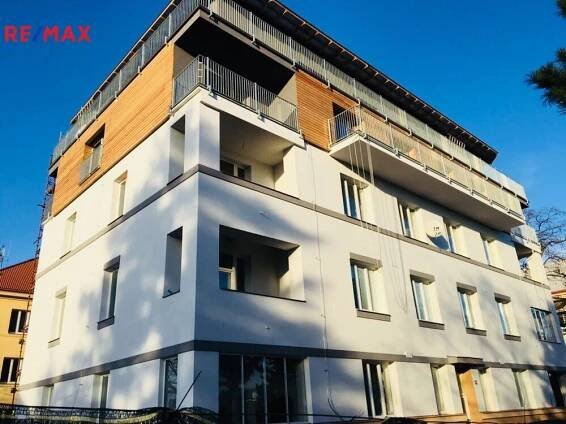 Pronájem bytu 2+kk v osobním vlastnictví 39 m², Praha 9 - Kbely | Reality RE/MAX