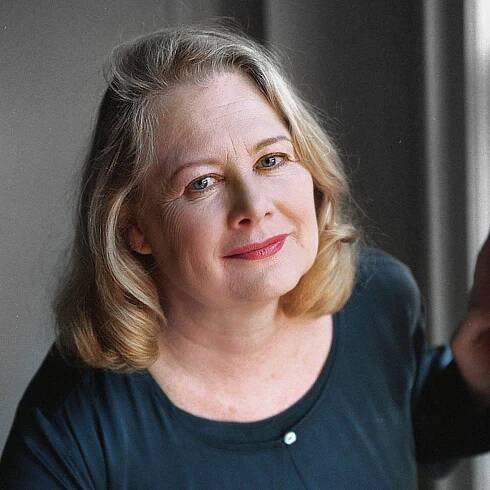 Shirley Knight, Tony- and Emmy-Winning Actress, Dies at 83