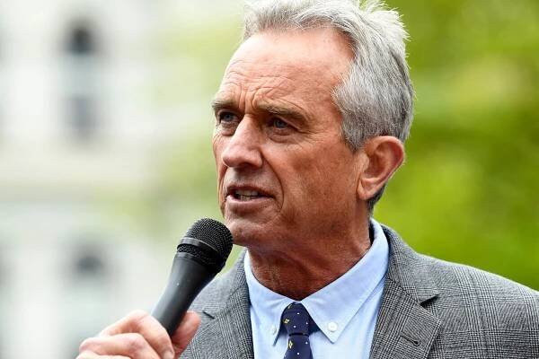 O nomináciu demokratov na prezidenta zabojuje Robert F. Kennedy mladší