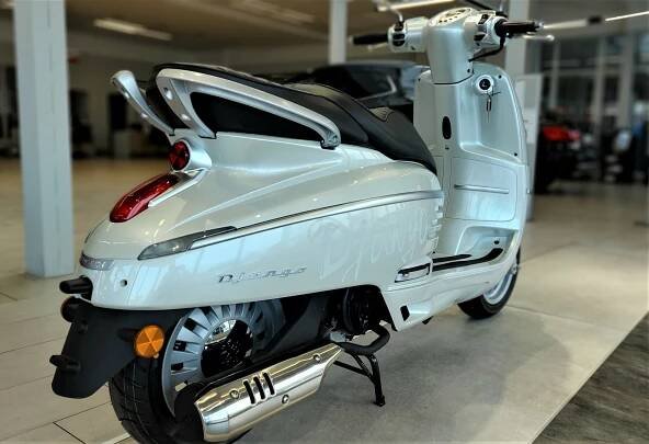Skúter Peugeot Django 125i ABS, Biela metalíza - LMT Auto