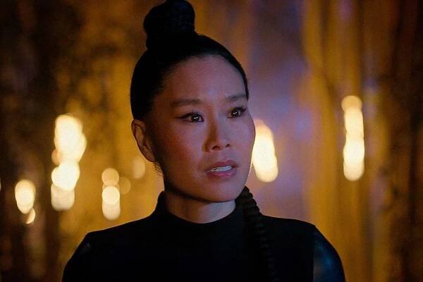 Alicia Hannah-Kim as Kim Da-Eun in Cobra Kai.