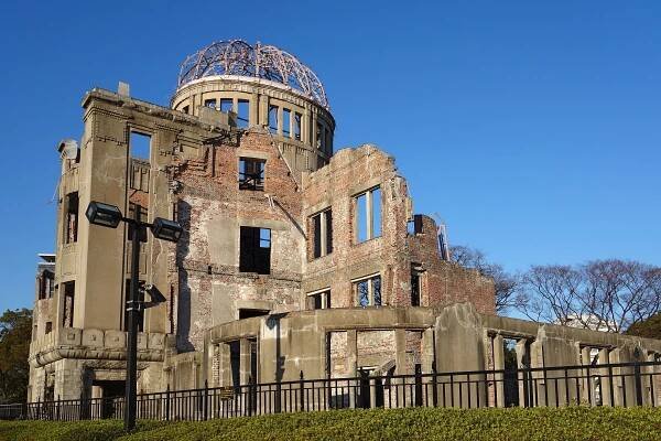 Atomový dóm odolal nukleární bombě. Málokdo ví, že ho postavil Čech