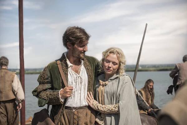 Jamestown - Episode 3 - Z filmu - Gwilym Lee, Naomi Battrick