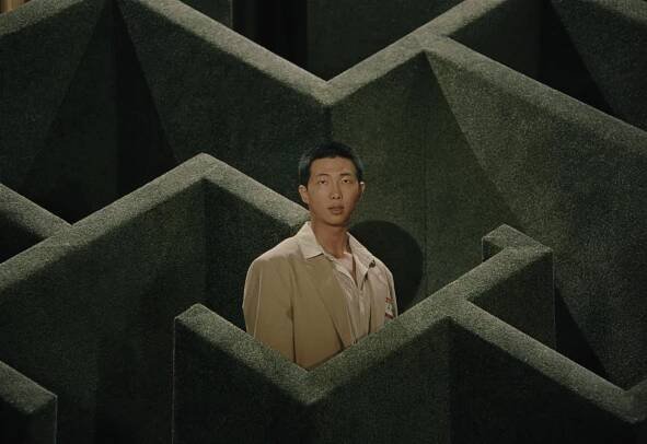 BTS Community Post - ARMY! Ugh, what an amazing album It’s just the perfect balance between modern-art-level music videos and all those sensational melodies Nobody but Kim Dudu could pull off something so genius, so