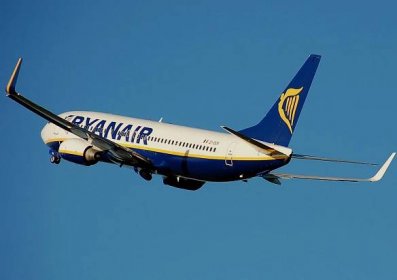 Letadlo letecké společnosti Ryanair | iROZHLAS - spolehlivé zprávy