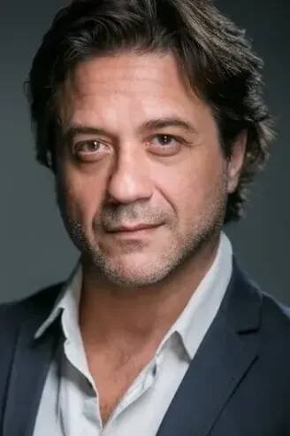 Enrique Arce herec