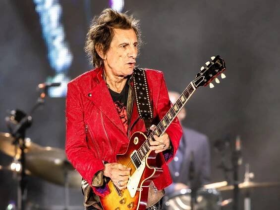 Půl století se valí světem: Před 50 lety se Ronnie Wood stal kytaristou The Rolling Stones - Expres FM