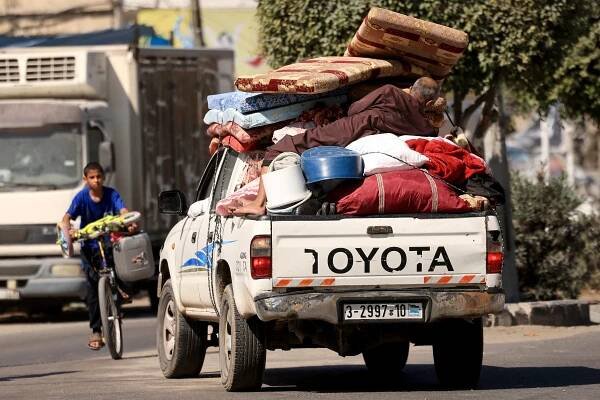 Fotky: Palestinci v Gaze prchají. Zbývá pár hodin a Izrael udeří