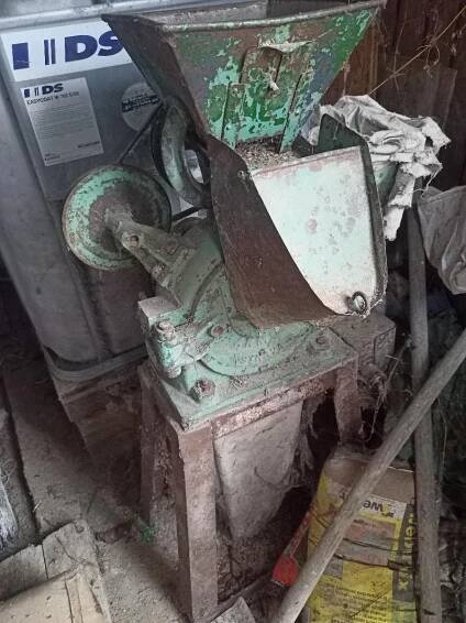 Šrotovník drtič na obilí 380 W velice výkonný, 300x70x60 (bb) - undefined