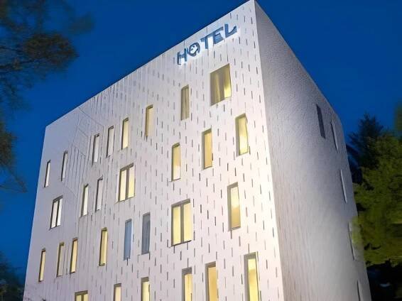 More about Hotel Olympia