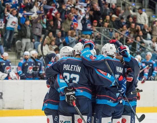 Piráti Chomutov doma nestačili na Mountfield Hradec Králové