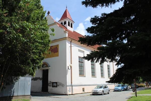 Litovelský Husův sbor byl přestavěn ze sokolovny | Olomouc