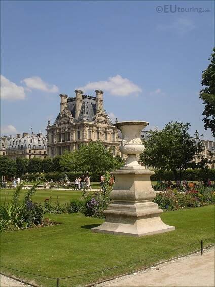 Paris Jardin Des Tuileries Gardens attractions and photos