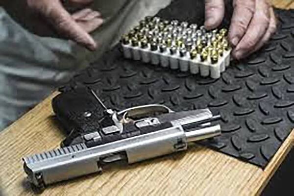 Kurzy a zážitky – DiscretGuns