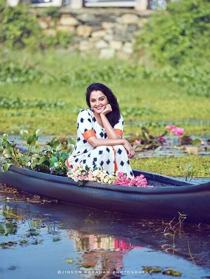 Jinson Abraham - Manju Warrier