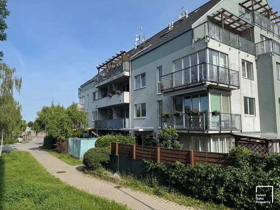 3+kk, Pod Nouzovem, Praha, 70 m2