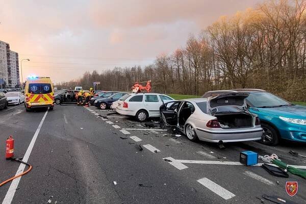 V Havířově se srazila dvě auta, zranilo se sedm lidí včetně dětí