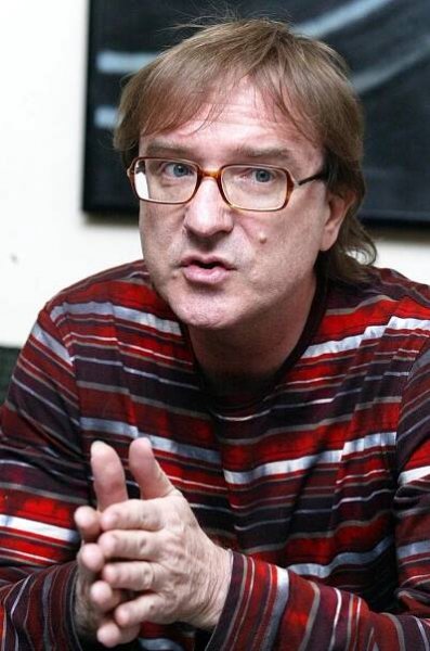 Poslední píseň Mekyho Žbirky (†69) v Jakubiskově Perinbabě: Vypsal se v ní z lásky!