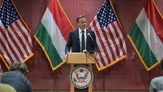 USA sprísňujú vstup pre Maďarov, podľa Budapešti sa mstia. Vzťahy sú najhoršie od pádu komunizmu, vraví expert