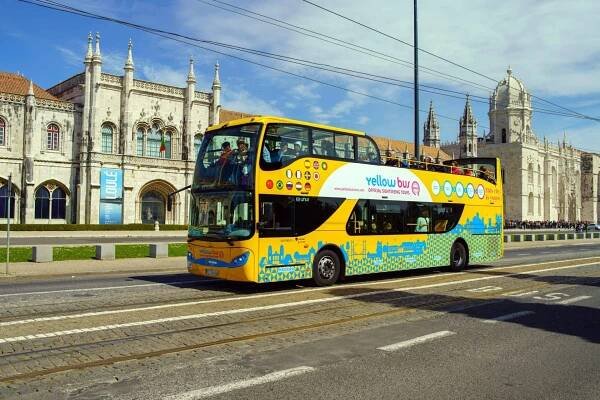 hop on bus lisbon