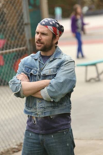 It's Always Sunny in Philadelphia - Zbraňová horečka: Stále trvá - Z filmu - Charlie Day