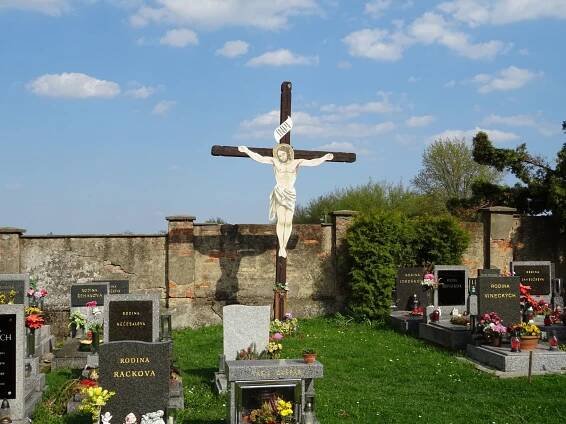 Fotografie - hřbitov, Osnice - 10.04.2017