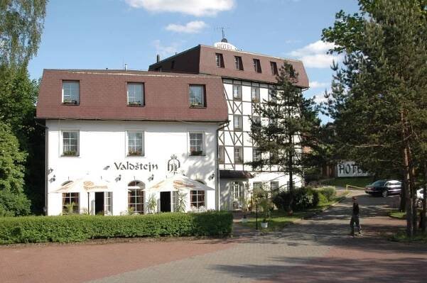 HOTEL VALDŠTEJN - Živéfirmy.cz