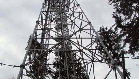 Rozhledna Tobiášův vrch | Rozhledny Jesenice | NaVylet.cz