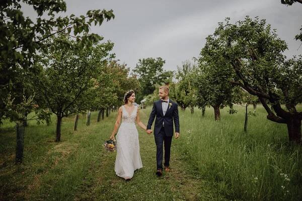 Letní svatba Ekofarma Sádky, Kunovice - Matouš Coufal svatební fotograf