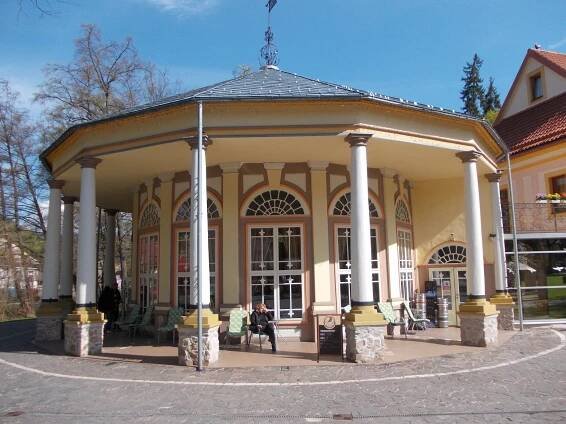 Kúpele Sklené Teplice - Lázně