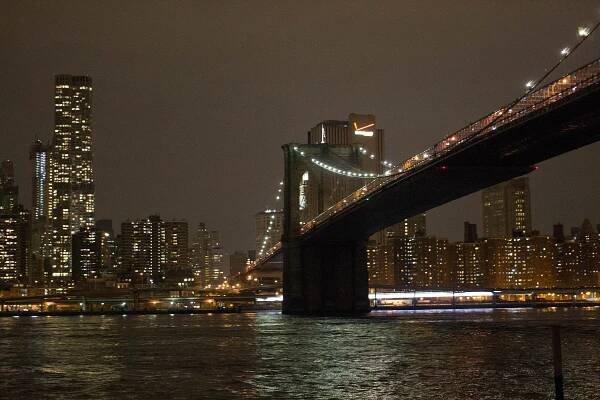 Soubor:Brooklyn Bridge night skylines.jpg – Wikipedie