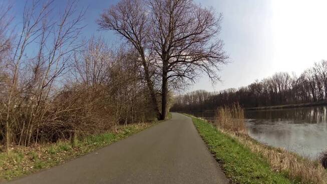 Cyklostezka Nymburk - Poděbrady - Nymburk - Videotrasa - Livetouring.com