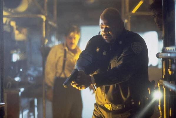 Mimic - Z filmu - Charles S. Dutton
