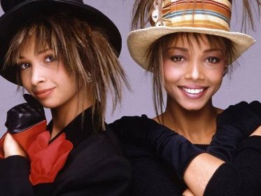 ‘It was our response to glamour photos of Mel resurfacing’: how we made Mel & Kim’s Respectable