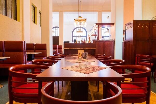 Hotel U Beránka Náchod | Ubytujte se v krásném secesním hotelu