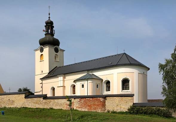 File:Koclířov, church.jpg - Wikimedia Commons