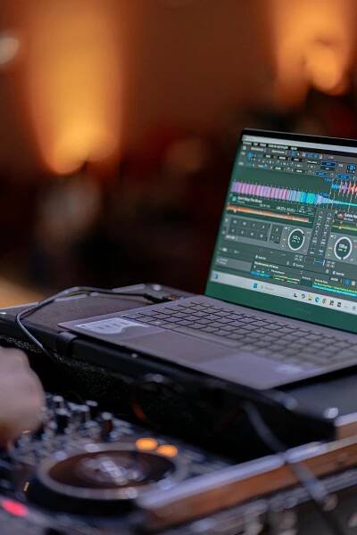 Základová fotografie na téma audio zařízení, bokeh, digitální míchání, dj, dj gear, elektronika, hudba, hudební produkce