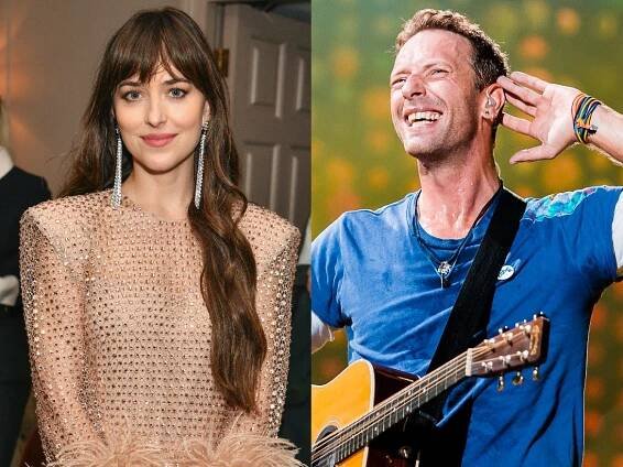Chris Martin just made a very public declaration of love for girlfriend Dakota Johnson