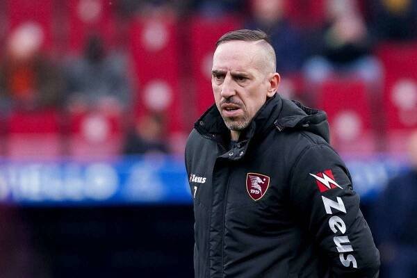 Salernitana má čtvrtého trenéra v sezoně, Colantuonovi dělat bude asistenta nejspíš Ribéry