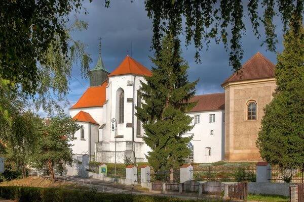 Muzeum Jindřichohradecka – minoritský klášter a kostel sv. Jana Křtitele foto 1