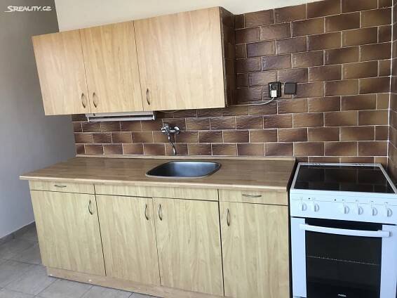 Pronájem bytu 3+1 73 m², Mladošovice, okres České Budějovice