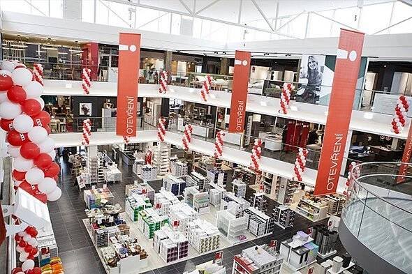 XXX Lutz nábytek Brno Modřice | Viame.cz
