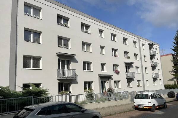 Nejstarší panelový dům v Brně stojí v Černých polích. Z prototypu vznikla během stavby atypická stavba