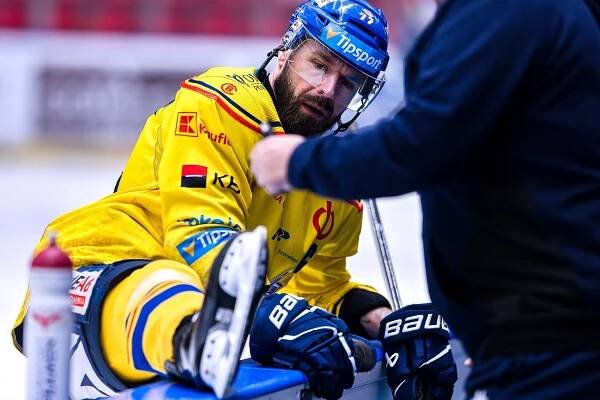 VIDEO: Podívejte se, jak Martin Beránek seřezal libereckého Daniela Pekaře