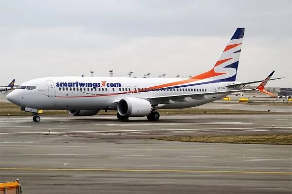 Soubor:SmartWings, OK-SWA, Boeing 737-8 MAX (39925584014).jpg