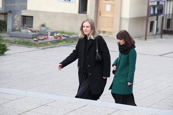 Pohřeb Michala Ambrože (†68) z kapely Jasná Páka: Koller propukl v pláč!