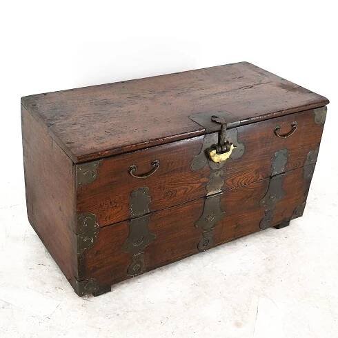 KOREAN FURNITURE AUCTIONS – Korean Antique Furniture