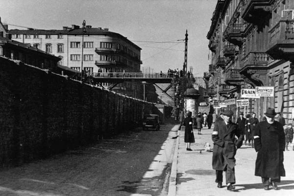 Silent Witnesses - Warsaw Insider