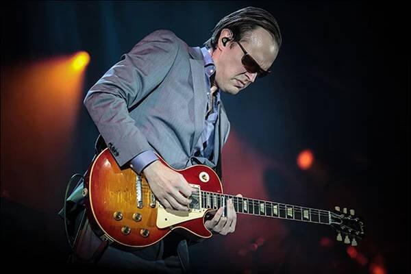 Joe Bonamassa - informace, alba a koncerty | Indies.eu
